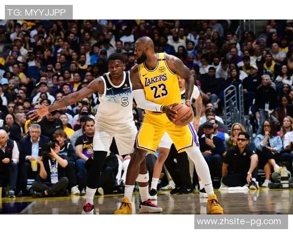 八村塁绝杀瞬间詹姆斯与湖人队员热烈庆祝场面温馨感人